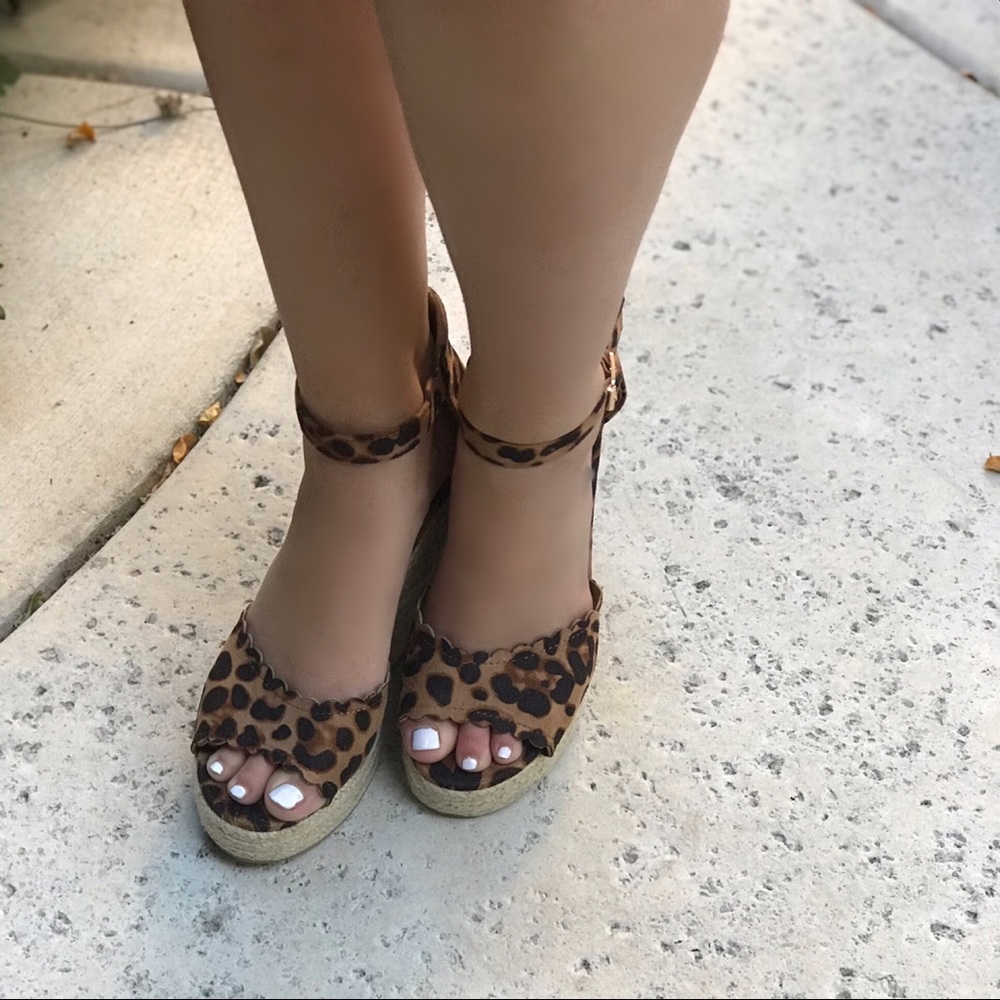 CLEARANCE-FIRM‼️5 🌟Leopard Espadrille Wedges - Picture 5 of 8